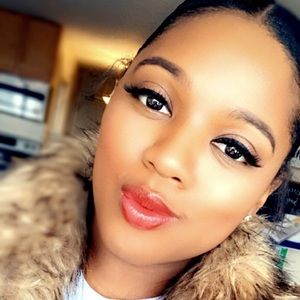 Meet your Posher, Mallory